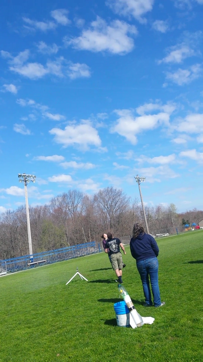 Seniors launch bottle rockets